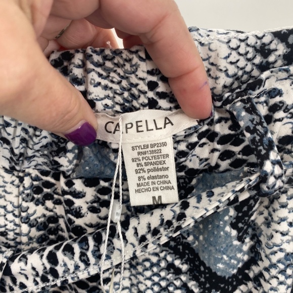 Capella flair leg pants. Size Medium NWT - Picture 4 of 8